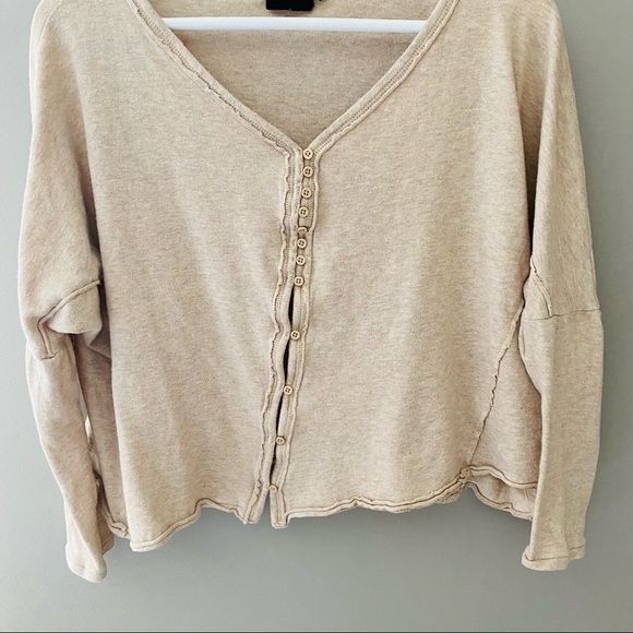 Urban Outfitters Long Sleeve Button Up Top Cream Sz Small - Picture 3 of 9